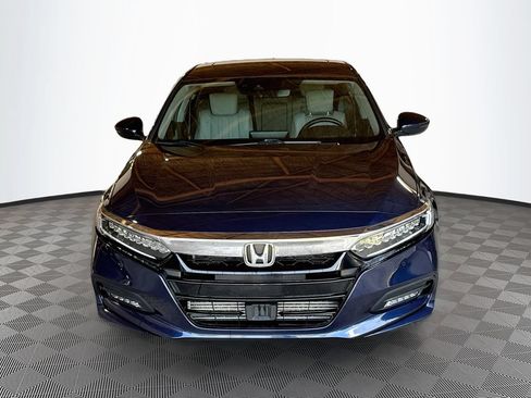 Used 2020 Honda Accord Touring image 2