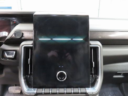 Used 2025 GMC Yukon Elevation w/ LPO, Floor Liner Package image 50