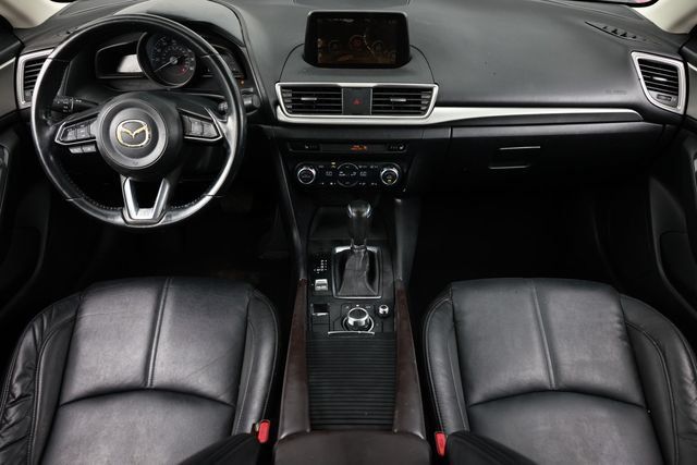 Used 2017 MAZDA MAZDA3 Touring FWD image 2