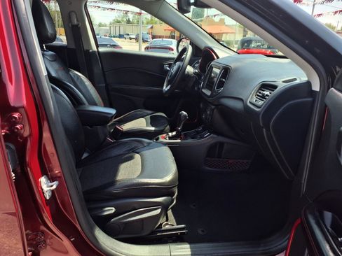 Used 2021 Jeep Compass Trailhawk AWD/4WD image 17