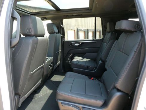 New 2026 Chevrolet Suburban RST w/ Comfort Package AWD/4WD image 13