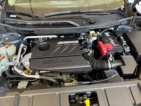 Used 2025 Nissan Rogue SV FWD image 34
