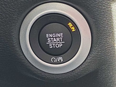 New 2026 Chrysler Pacifica Select AWD/4WD image 43