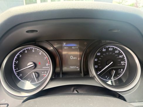 Used 2021 Toyota Camry SE FWD image 8