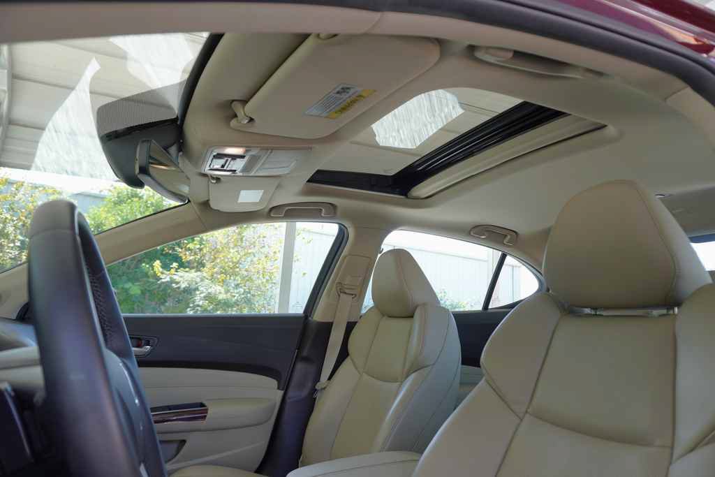 Used 2015 Acura TLX w/ Technology Package FWD image 12