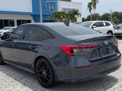 Used 2023 Honda Civic Sport image 10