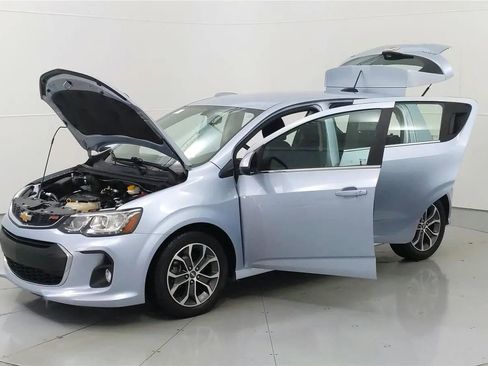 Used 2017 Chevrolet Sonic LT w/ Convenience Package FWD image 11