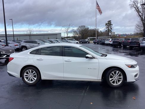 Used 2018 Chevrolet Malibu LT image 3
