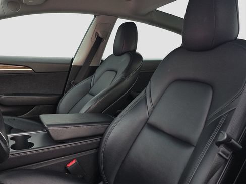Used 2022 Tesla Model 3 Long Range AWD/4WD image 7