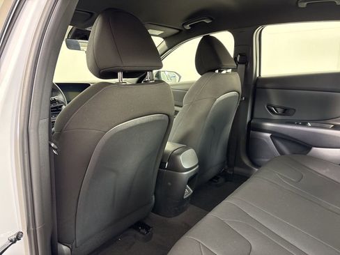 New 2025 Hyundai Elantra SEL FWD image 15