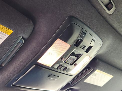 Used 2022 Lexus GX 460 Luxury w/ Off Road Package image 12