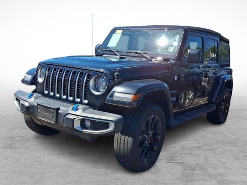 Used 2023 Jeep Wrangler Unlimited Sahara w/ Cold Weather Group AWD/4WD image 1