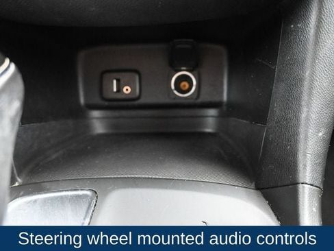 Used 2018 Chevrolet Equinox LT FWD image 18