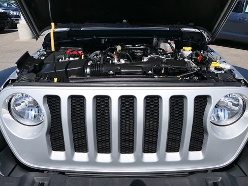Used 2023 Jeep Wrangler Unlimited Sport AWD/4WD image 25