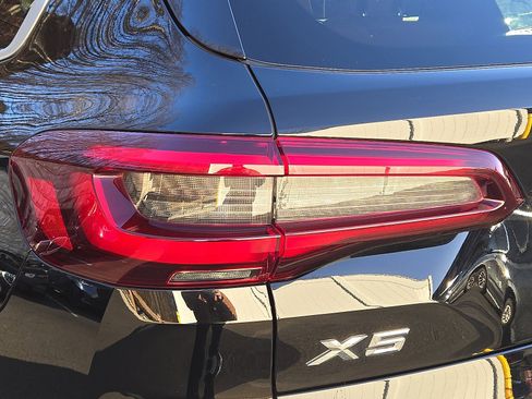 Certified 2023 BMW X5 xDrive45e w/ Executive Package image 10