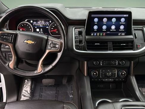 Used 2021 Chevrolet Suburban High Country w/ Premium Package image 9