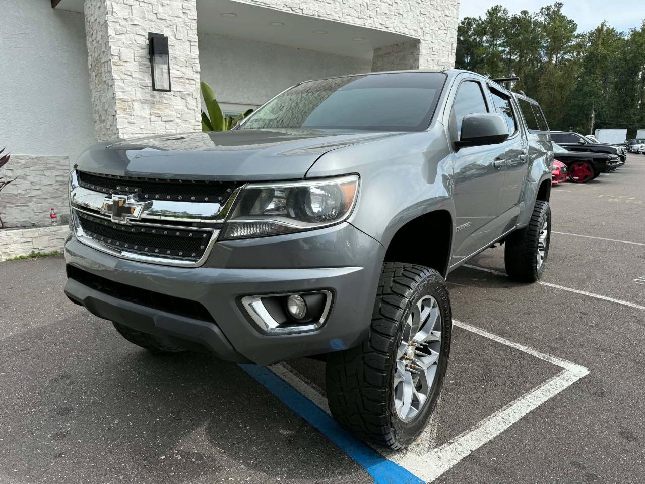 Used 2019 Chevrolet Colorado LT w/ LT Convenience Package RWD image 3