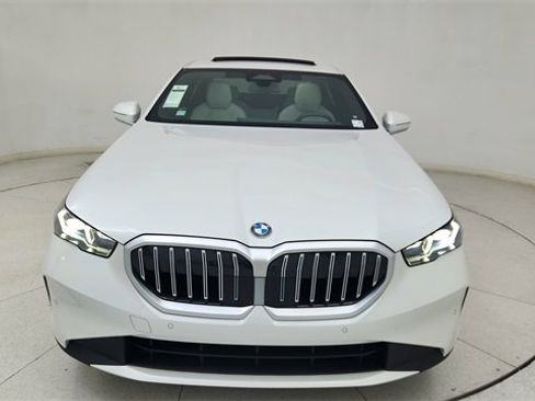 Used 2025 BMW 530i image 13