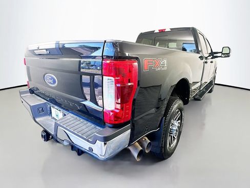 Used 2019 Ford F350 Lariat w/ Lariat Value Package AWD/4WD image 5