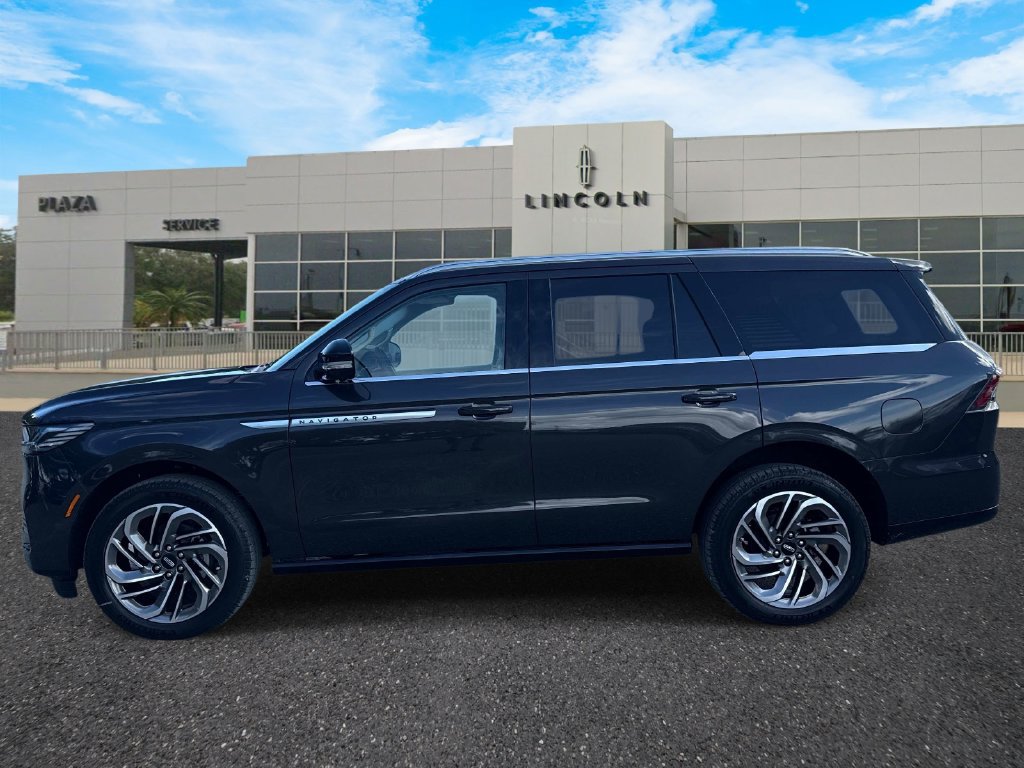 New 2027 Lincoln Navigator Reserve AWD/4WD image 6