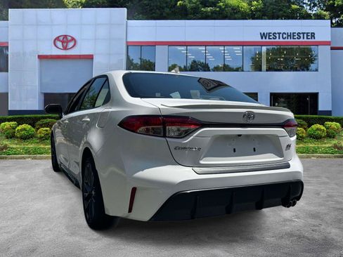 Used 2025 Toyota Corolla SE w/ SE Premium Package FWD image 5