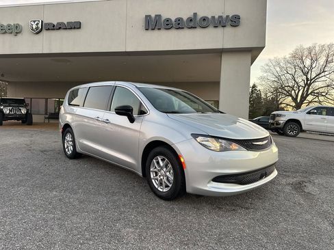 New 2026 Chrysler Voyager LX image 1