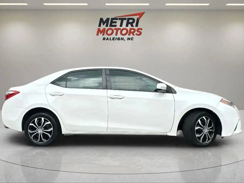 Used 2014 Toyota Corolla LE image 4