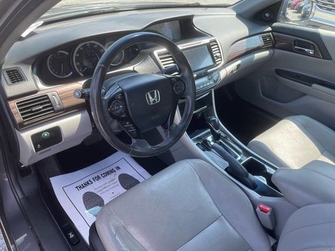 Used 2017 Honda Accord EX-L image 13