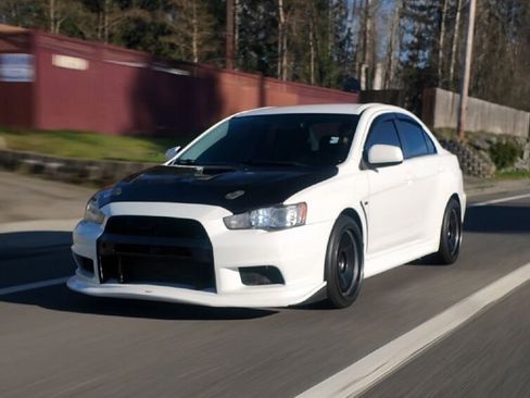 Used 2012 Mitsubishi Lancer Evolution GSR image 5