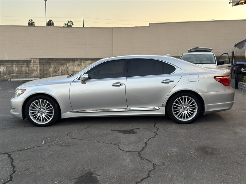 Used 2012 Lexus LS 460 w/ Sport Pkg RWD image 10