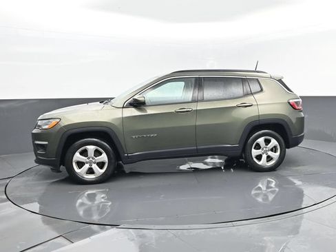 Used 2018 Jeep Compass Latitude AWD/4WD image 5