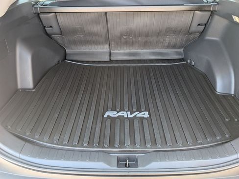 Certified 2025 Toyota RAV4 XLE AWD/4WD image 30