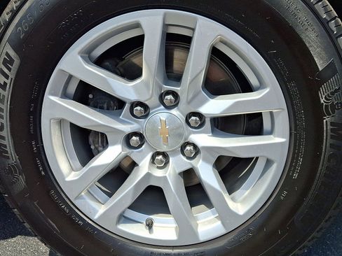 Used 2024 Chevrolet Suburban LS image 8