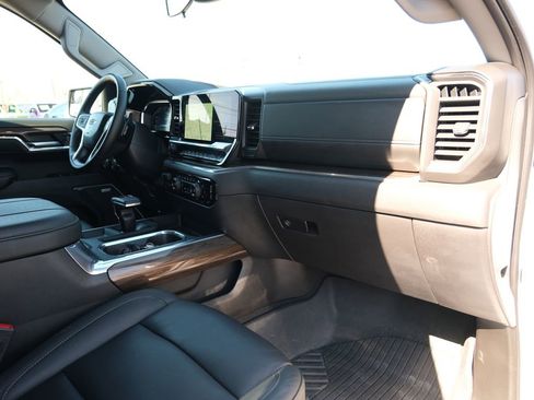 Used 2025 Chevrolet Silverado 1500 LT Trail Boss w/ Convenience Package II image 35