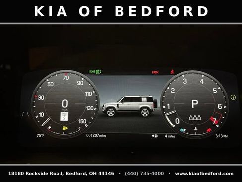 Used 2026 Land Rover Defender 110 X-Dynamic SE AWD/4WD image 17