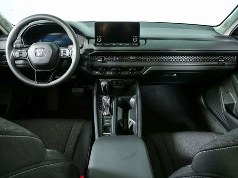 Used 2025 Honda Accord SE image 19