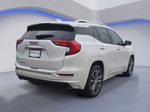Used 2020 GMC Terrain Denali w/ Denali Premium Package image 6
