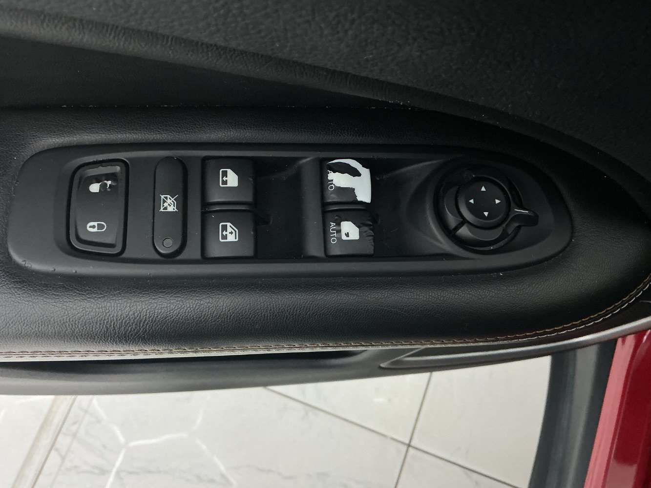 Used 2018 Jeep Compass Sport FWD image 38