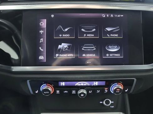 Used 2022 Audi Q3 2.0T Premium image 14