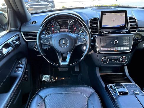Used 2018 Mercedes-Benz GLS 550 4MATIC image 5