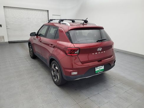 Used 2023 Hyundai Venue SEL FWD image 5