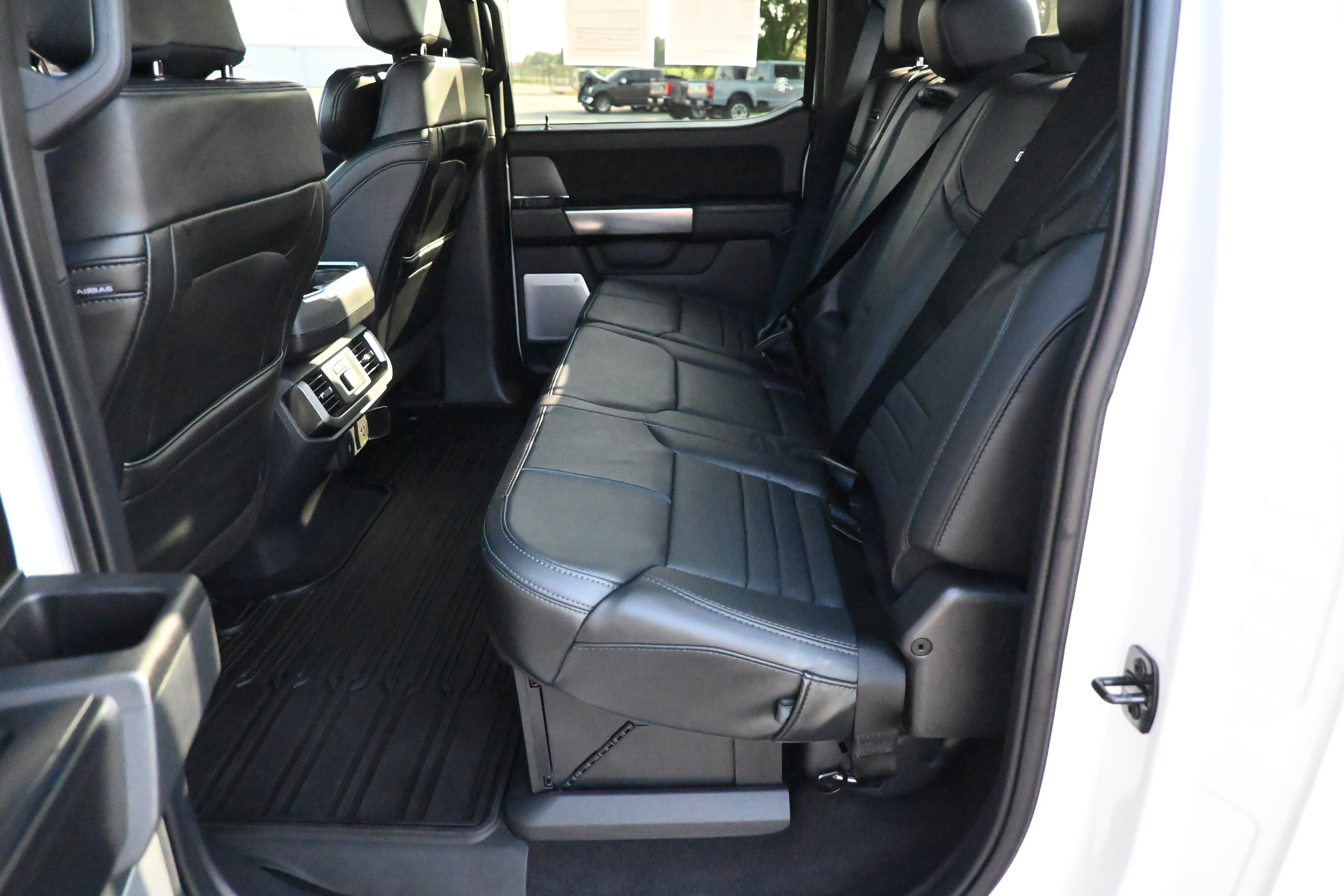 Used 2024 Ford F150 Platinum w/ Equipment Group 702A High AWD/4WD image 34