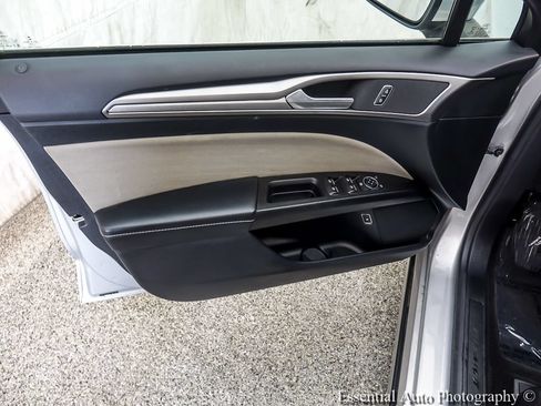 Used 2018 Ford Fusion S FWD image 19