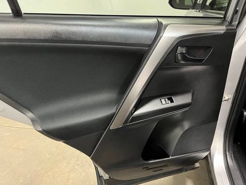Used 2018 Toyota RAV4 LE w/ All Weather Liner Package AWD/4WD image 16