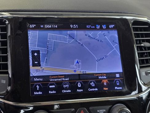 Used 2019 Jeep Grand Cherokee Limited w/ Luxury Group II RWD image 17