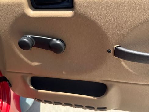 Used 2000 Jeep Wrangler Sport AWD/4WD image 16