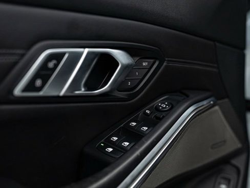 Used 2021 BMW M3 Competition image 25