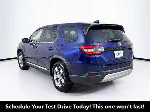 Used 2025 Honda Pilot EX-L image 6