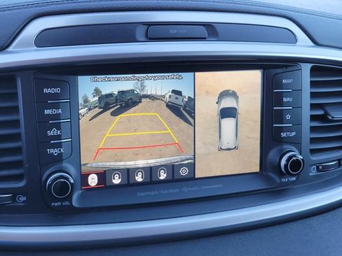 Used 2019 Kia Sorento SX w/ SX Touring Package image 21