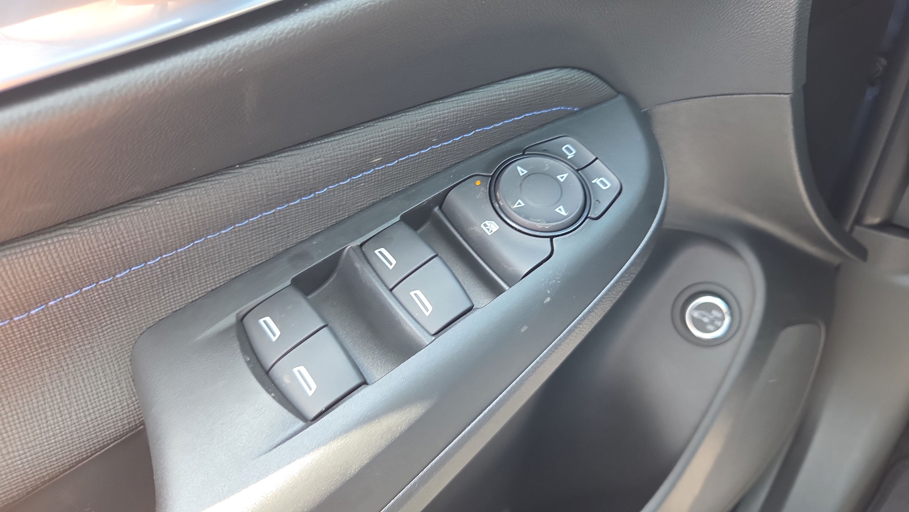 New 2026 Buick Envista Sport Touring w/ Convenience I Package FWD image 31